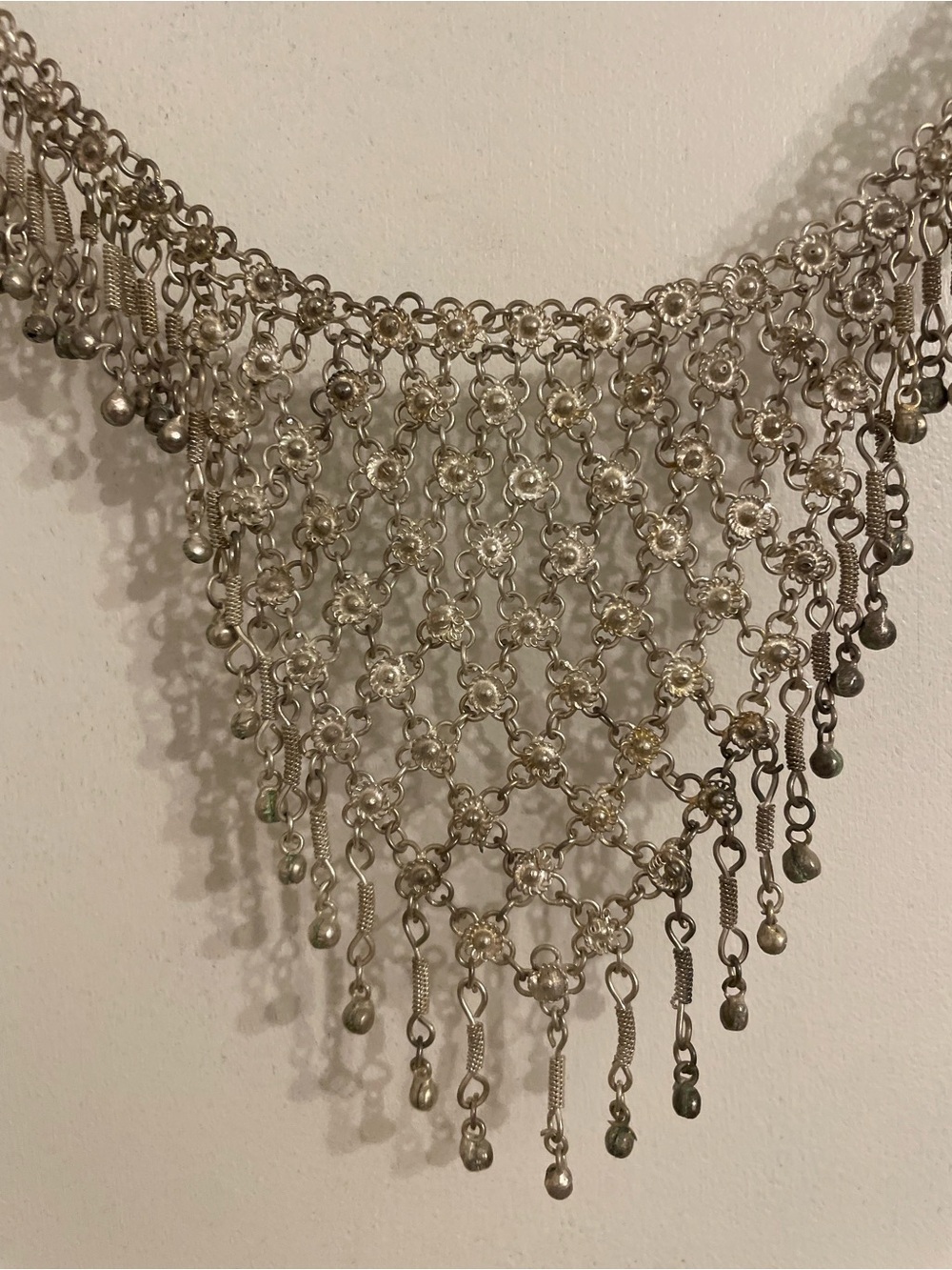 Delicate Silver-Tone Floral Fringe Belt